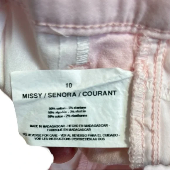 Gloria Vanderbilt Women’s Shorts Size 10 Light Pink Casual Summer Bermuda Short - Picture 9 of 10